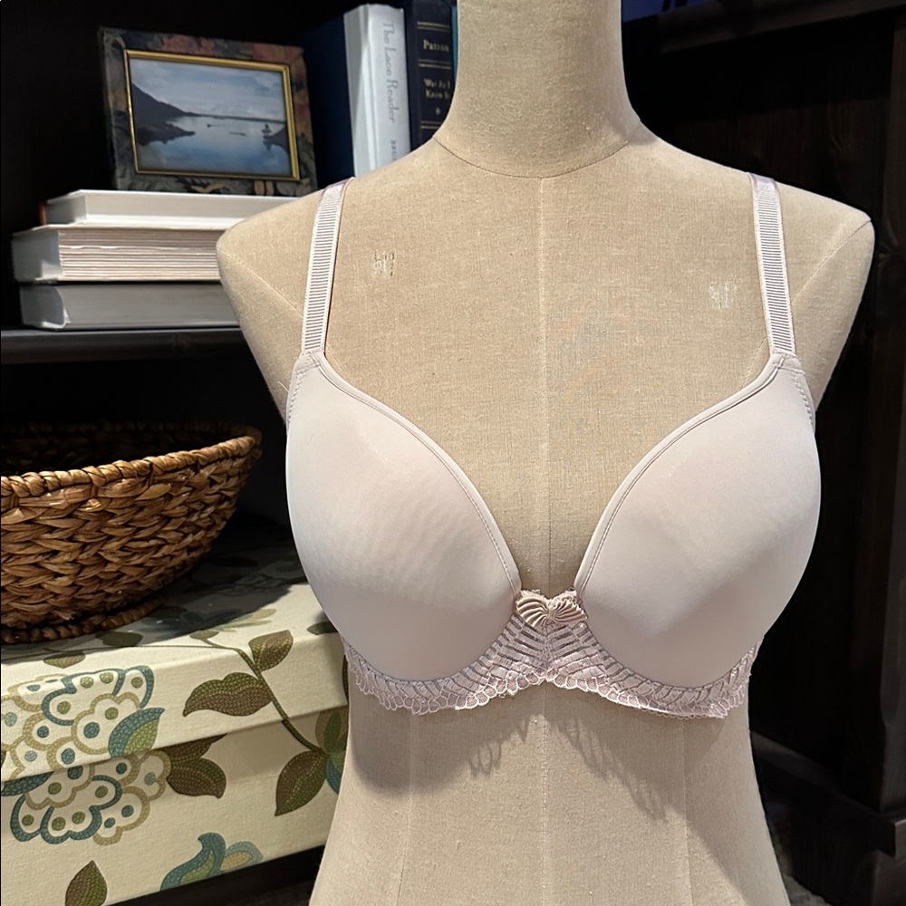Wacoal Nude Lace Trimmed Bra 34D
